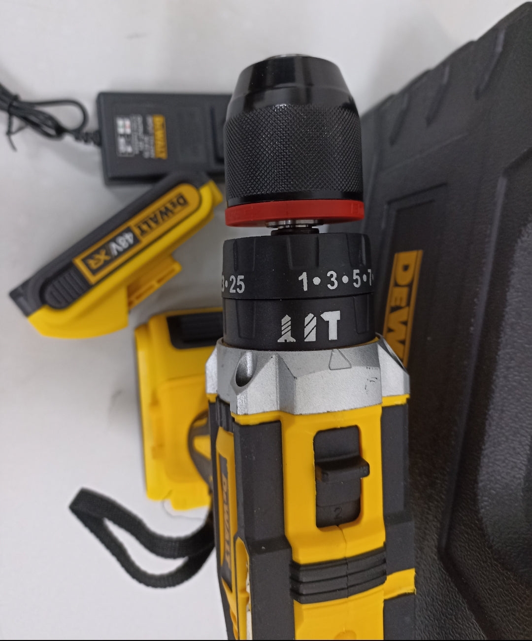 TALADRO PERCUTOR INALÁMBRICO + 2 BATERÍAS + KIT COMPLETO